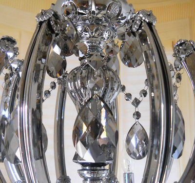 歐式水晶吊燈，奢華照明新選擇——中山市古鎮世平燈飾廠精品推薦